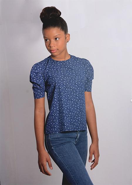 BLOUSE WITH CORRUGATED SLEEVES